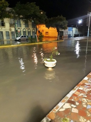 Cidades cearenses registram forte chuva e alagamentos; Aracati teve 67mm.